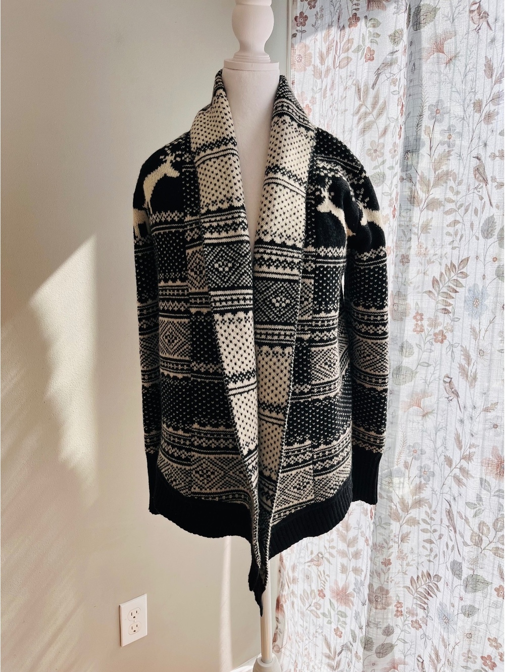 Cambridge Dry Goods Lambswool Blend Fair Isle Reindeer Open Cardigan, Size Small